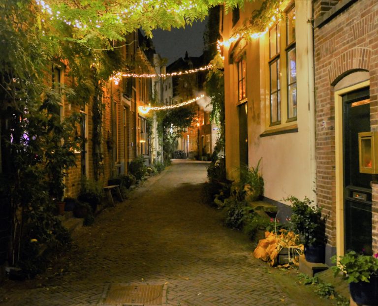 Hanze Winteravond Wandeling door sfeervol verlicht Zutphen